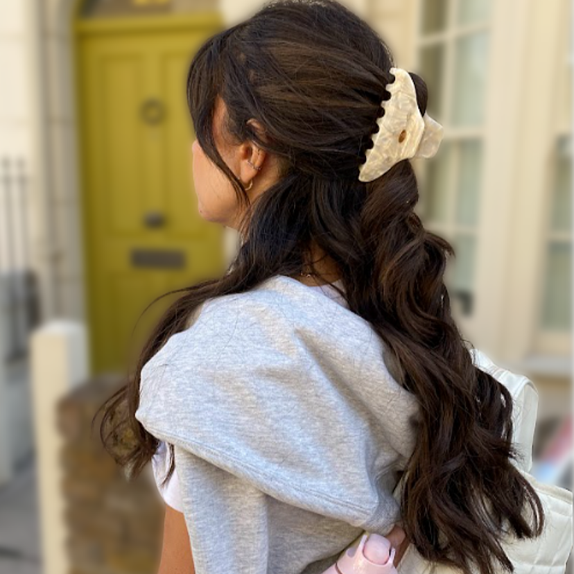 beige_high_quality_claw_clip