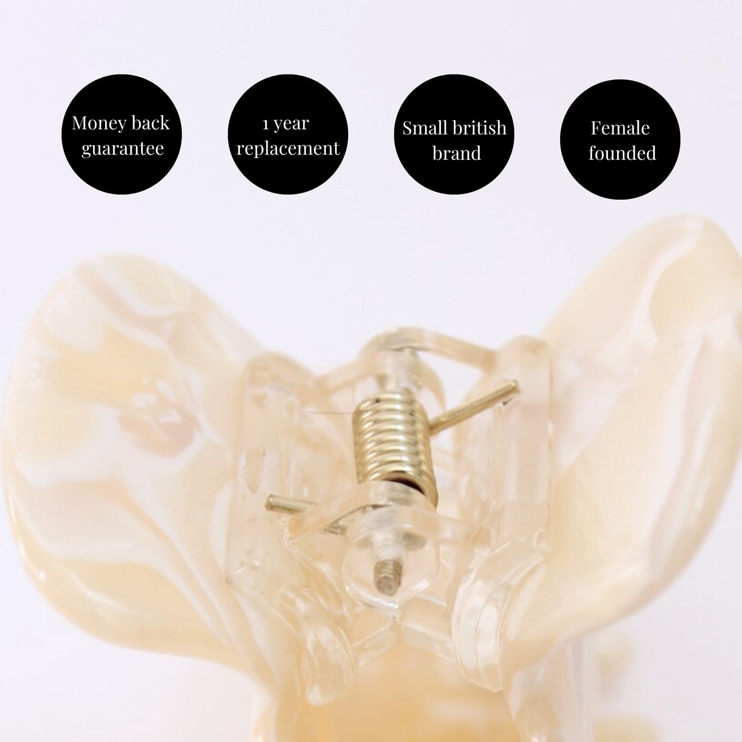 hair_claw_clip_beige_harmonic marble beige
