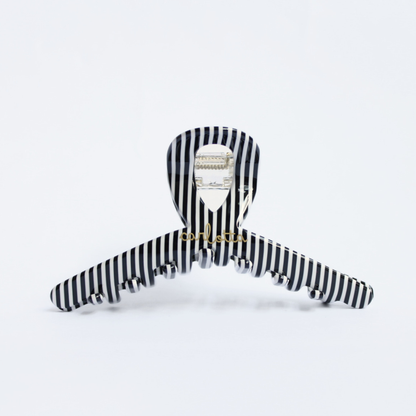 Inner strength medium hair claw clip black and white stripes
