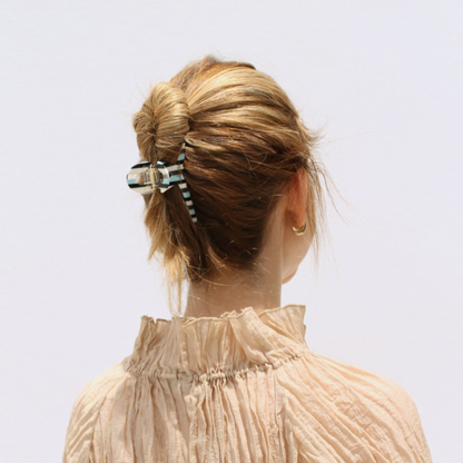 Inner strength medium hair claw clip sky blue stripes