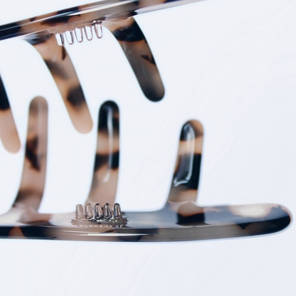Inner strength large hair claw tortoiseshell