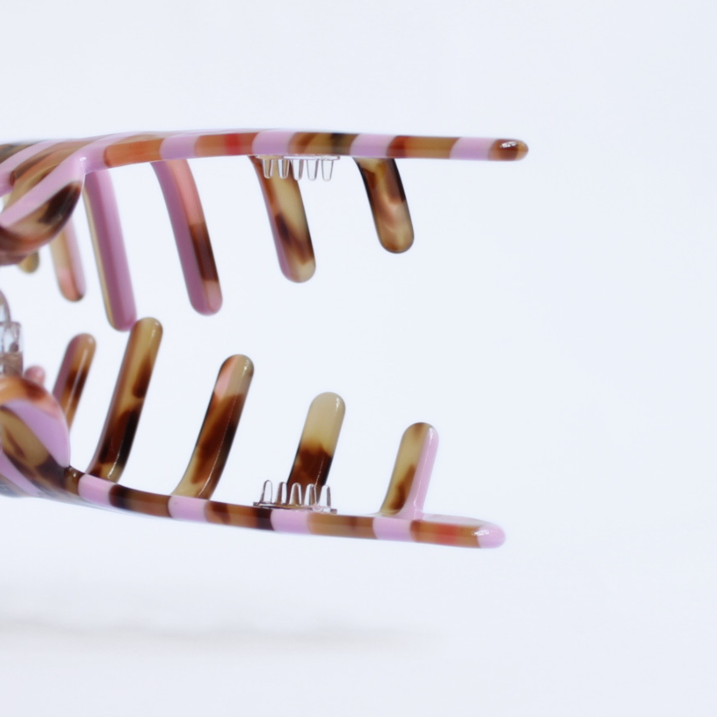 Inner strength medium hair claw clip tortoiseshell and pink stripes