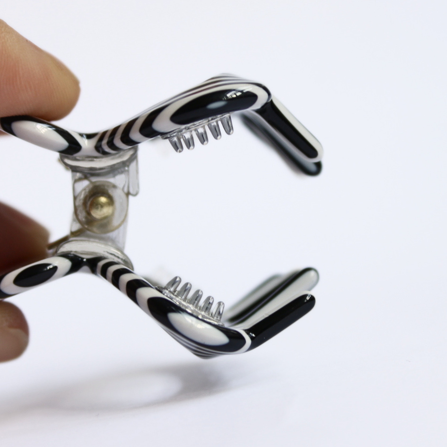 Daily habit set of two hair claw clips stripes