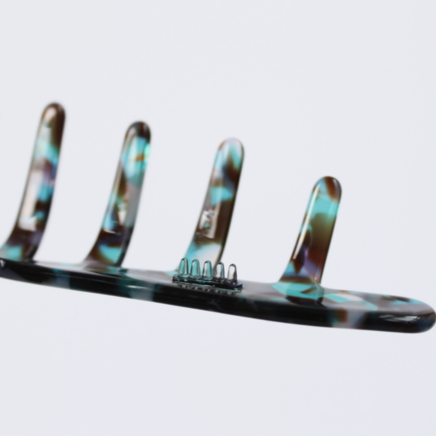 Inner strength large hair claw clip midnight