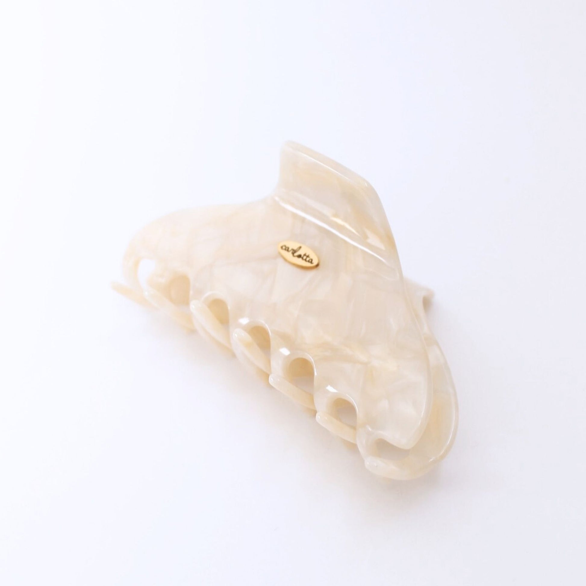 carlotta_beige_high_quality_claw_clip