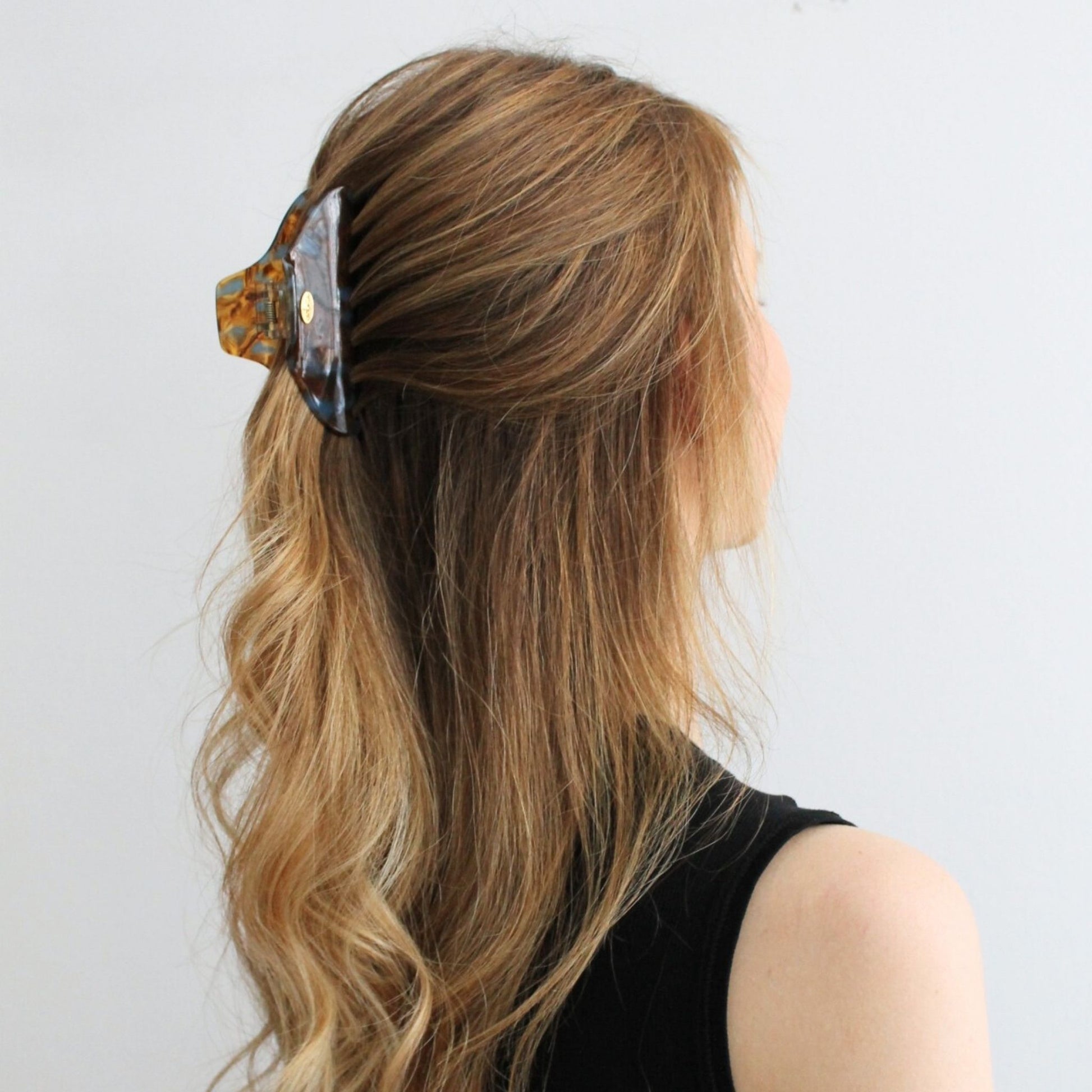 tortoiseshellandblue_high_quality_claw_clip